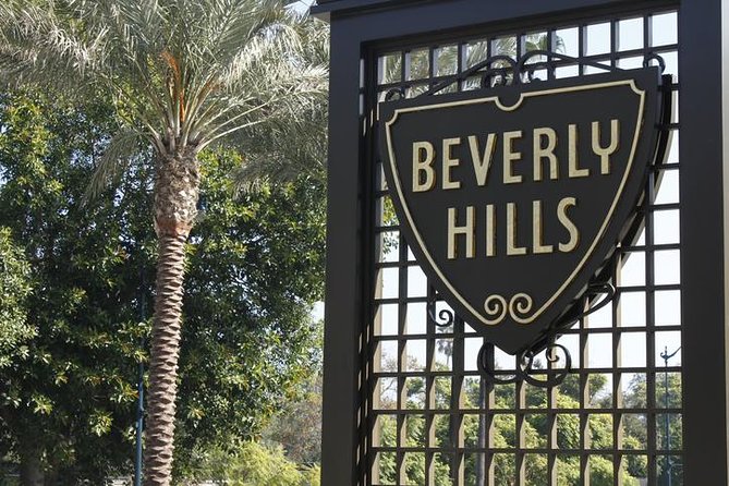 2-Hour Hollywood, West Hollywood and Beverly Hills Open Bus Tour - The guides are the strongest part of the ride