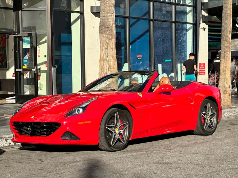 20 Min Ferrari tour in Hollywood (Drive or Be driven) - Starting beside Hollywood and Highland Mall
