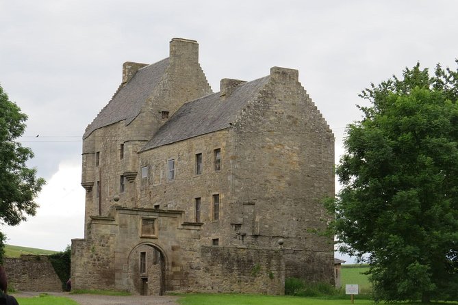 4-Day Outlander Trail Tour from Edinburgh Including Admissions - What the $1,087.24 price really covers
