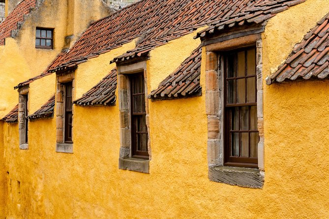 4-Day Outlander Trail Tour from Edinburgh Including Admissions - Packing, walking, and daily comfort