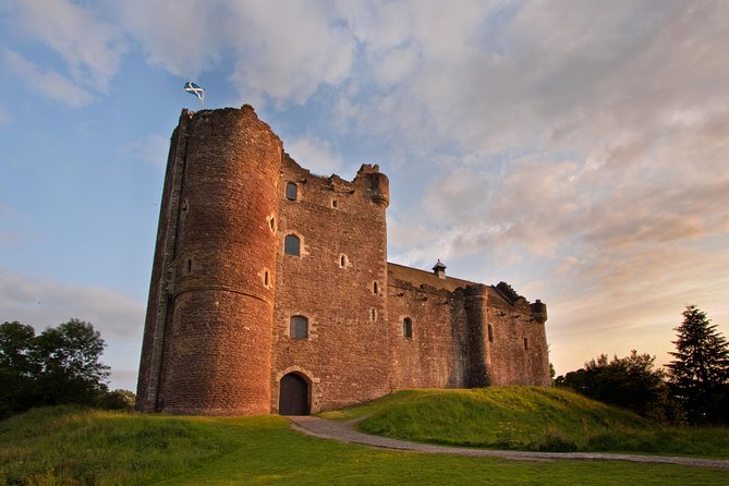 4-Day Outlander Trail Tour from Edinburgh Including Admissions - Who should choose this four-day route?