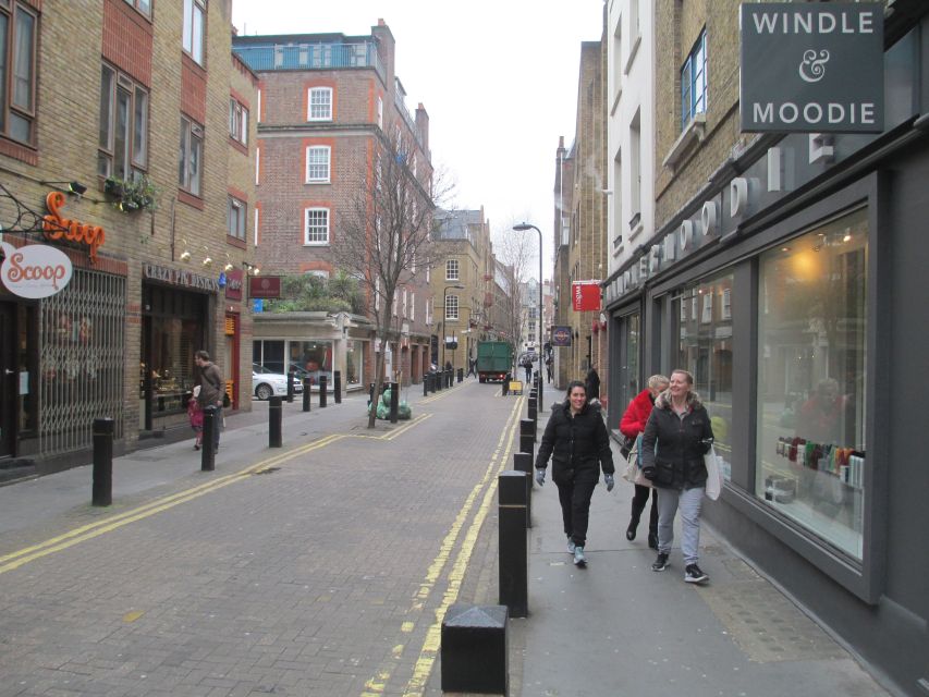 A Muggle's Guide to London: Harry Potter Walking Tour - Hunting for the Leaky Cauldron and Diagon Alley