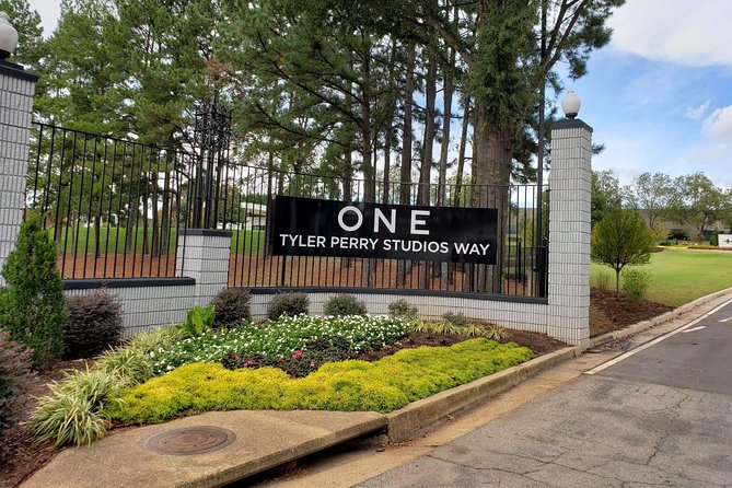 Atlanta Hip Hop House Wives and Movie Tour - Tyler Perry Studios from the public side