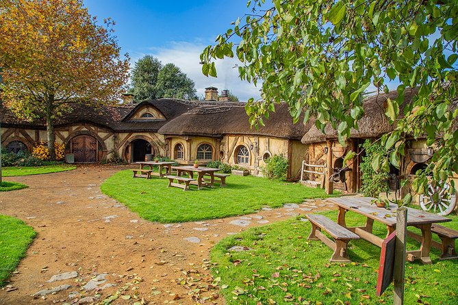 Auckland to Rotorua via Hobbiton Movie Set Tour - One Way - Why this is more than a bus ride