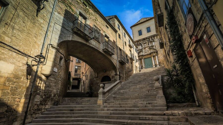 Barcelona: Girona Game of Thrones Private Tour with Pickup - Leaving Barcelona in a private vehicle