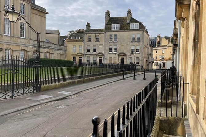 BATH: 2-Hour Bath Walking Tour of Bridgerton Filming Locations - The Royal Crescent and the Featherington address