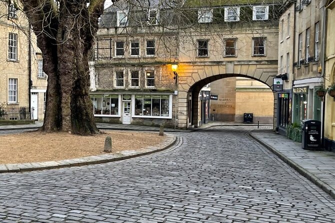 BATH: 2-Hour Bath Walking Tour of Bridgerton Filming Locations - Guildhall and Bath’s Georgian civic face