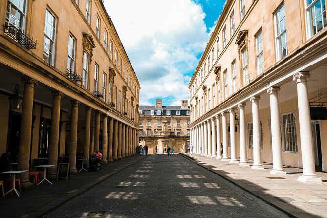 Bath Bridgerton walking tour of filming location with Mobile App - Bath’s streets, squares, and shopfronts