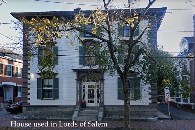 Best Hocus Pocus Movies & More Tour - The Bewitched statue and Salem’s television connection