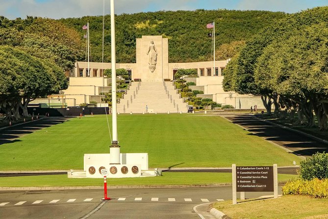 Best Of Oahu: Private Tour with Movie and Boat Tour USS Arizona Memorial - More Than Five Hours for an Oahu Circle Route