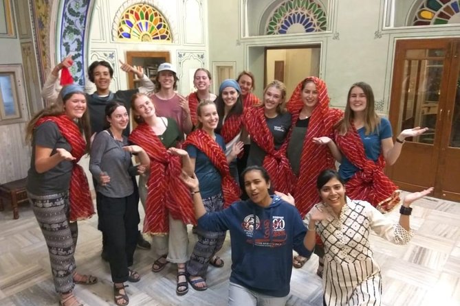 Bollywood Dance Class - Groove and shake on Hindi Movie hits ! - Key Points Before You Book