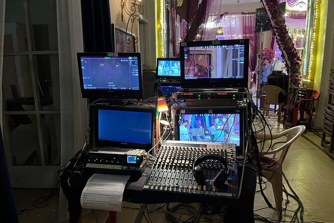 Bollywood Studio Tour with Guide and Transport - Starting at Saki Naka and entering a working studio