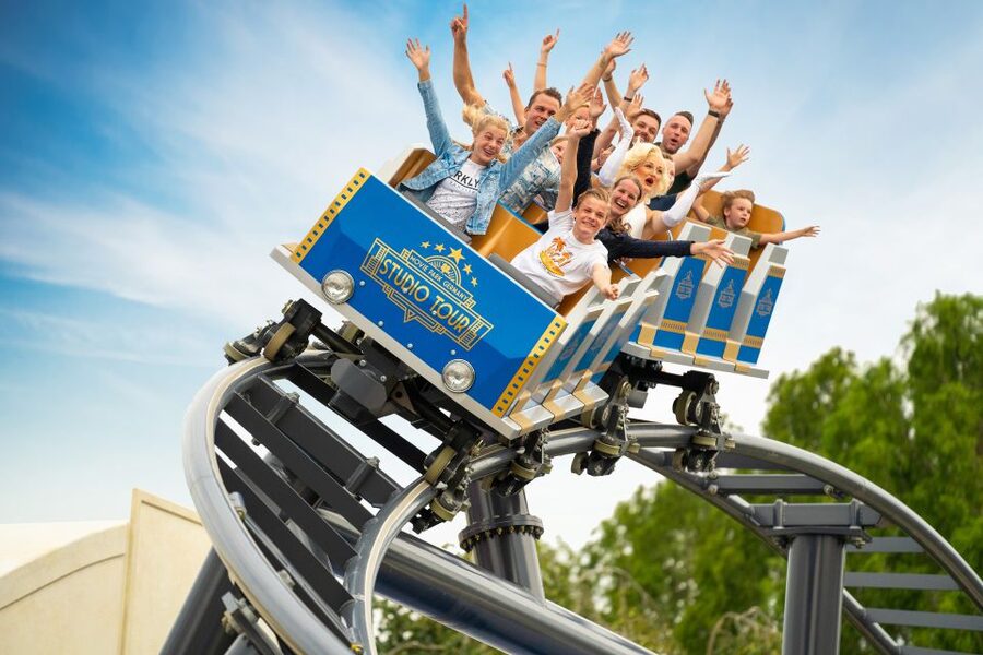 Bottrop: Movie Park Full-Day Admission Ticket - Shows, characters, shops, and the pace of the day