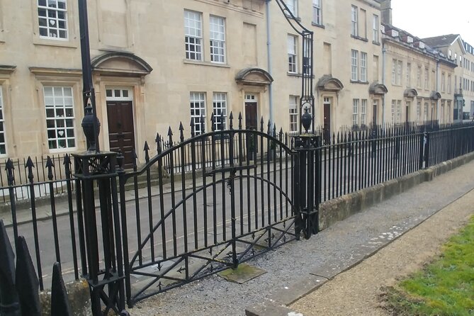 Bridgerton Walking Tour of Filming Locations & Storylines - Bath - Siena’s house, the market, and carriage scenes