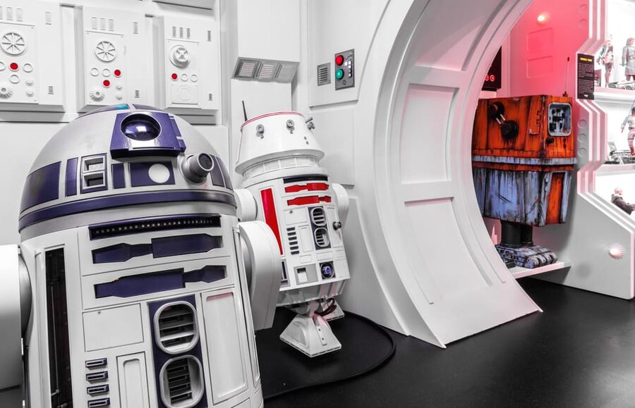 Budapest: Travelling Galaxy Star Wars Interactive Exhibition - Handling a lightsaber and wearing Jedi clothing
