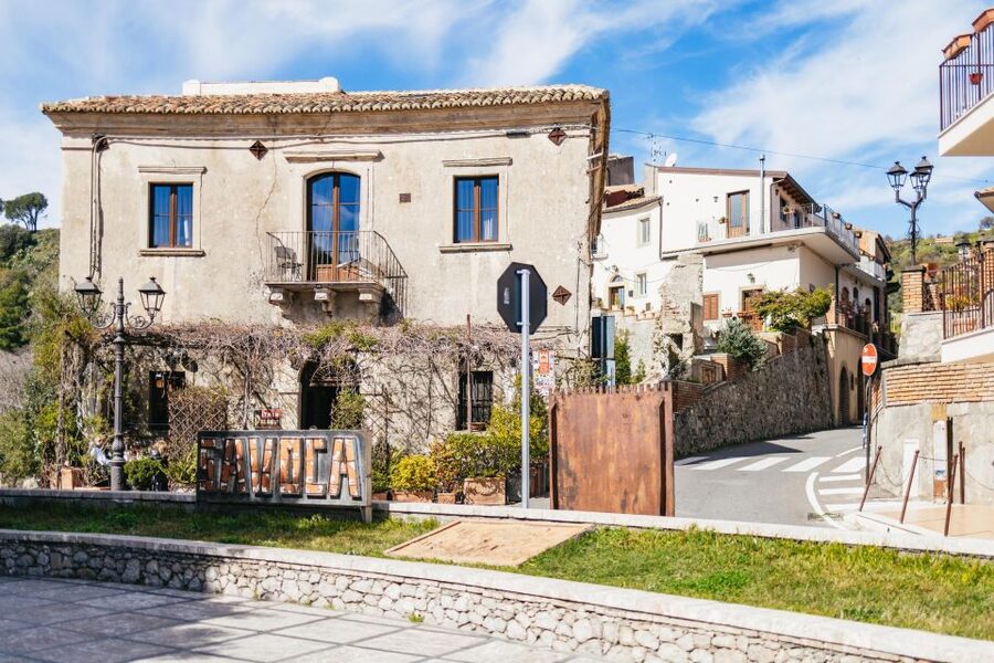 Catania/Taormina: The Godfather Filming Locations Tour - The optional Castello degli Schiavi visit