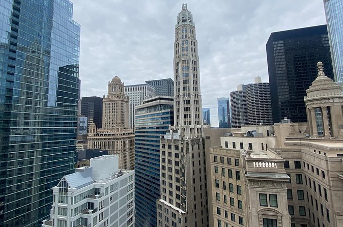 Chicago Gangsters and Movies Tour - The Art Institute and Chicago’s cultural mile