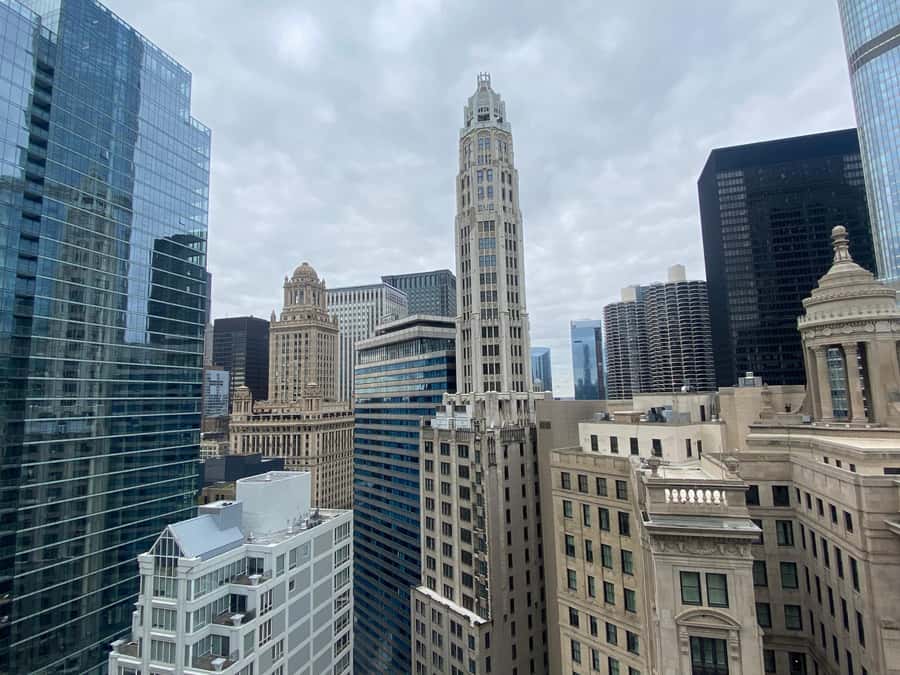 Chicago: Mobsters and Movies Walking Tour - Timing, walking, and accessibility