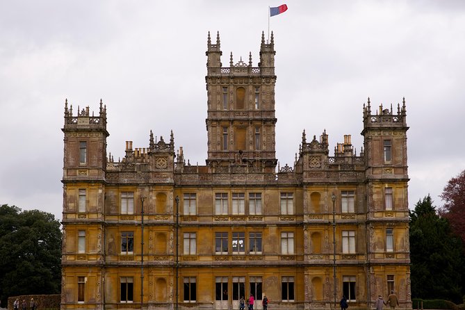 Downton Abbey and Highclere Castle Tour from London - Coach travel, meeting points, and the long day