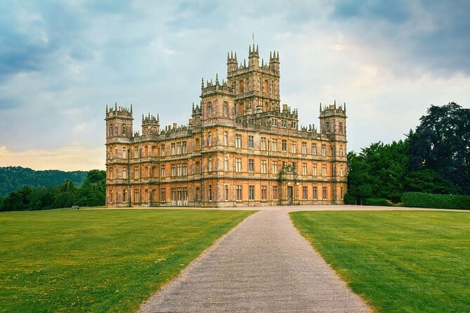 Downton Abbey and Village Small Group Tour from London - Key points to know before you book