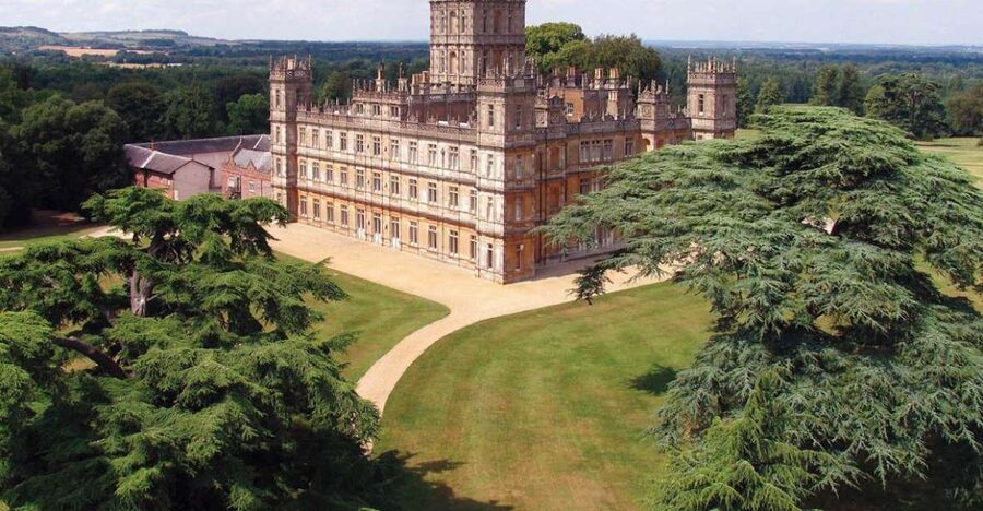 Downton Abbey and Village Small Group Tour from London - Should you book the Highclere and Bampton tour?