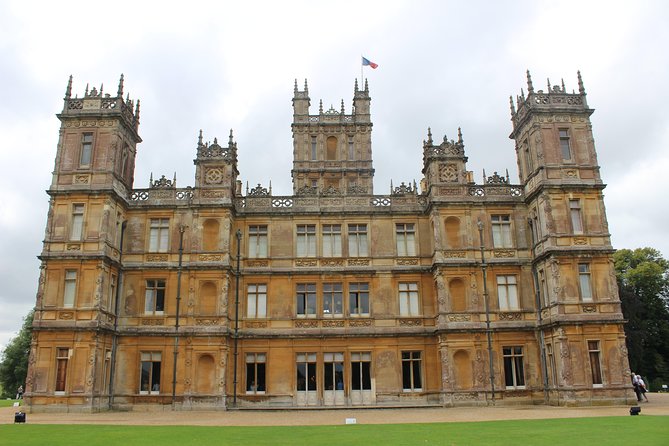 Downton Abbey Black Taxi Tour from London with Highclere Castle - Highclere Castle and the rooms behind Downton Abbey