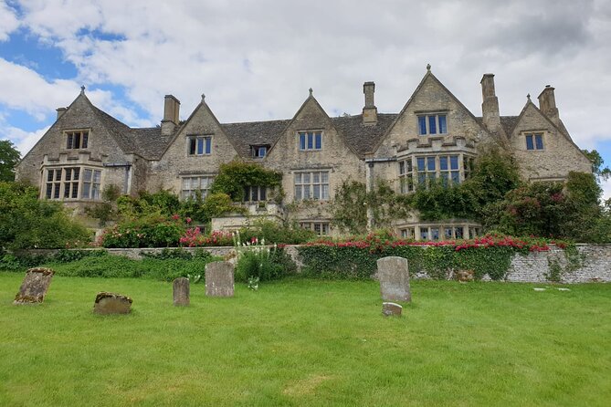 Downton Abbey Day In The Cotswolds Tour - Swinbrook and nearby film connections