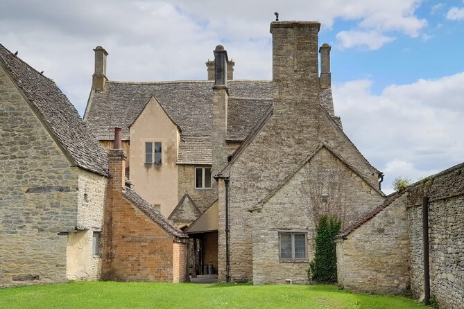 Downton Abbey Day In The Cotswolds Tour - Shilton and its ford