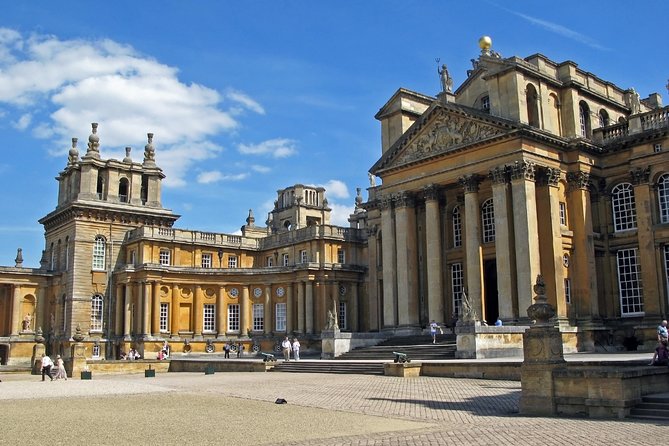 Downton Abbey sites, Cotswolds and Blenheim Palace from London - Cogges Manor Farm and the rural side of Downton