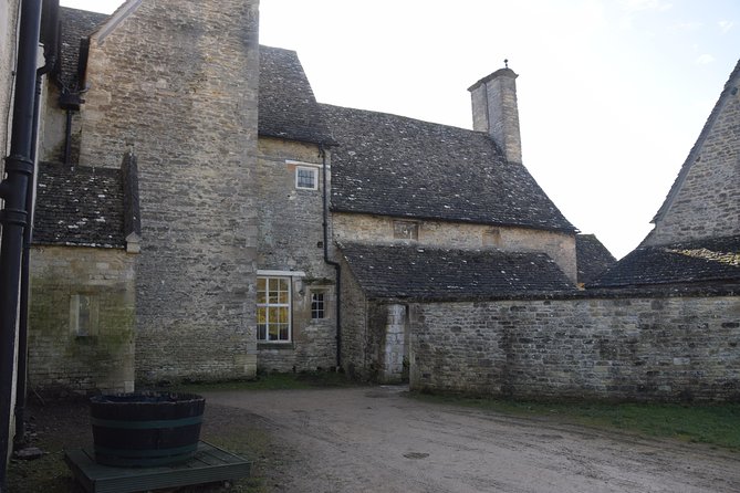 Downton Abbey Town and Country Tour from London by Private Black Taxi - Why this Downton tour works from London