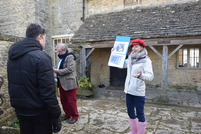 Downton Abbey Town and Country Tour from London by Private Black Taxi - What the guide adds to the day