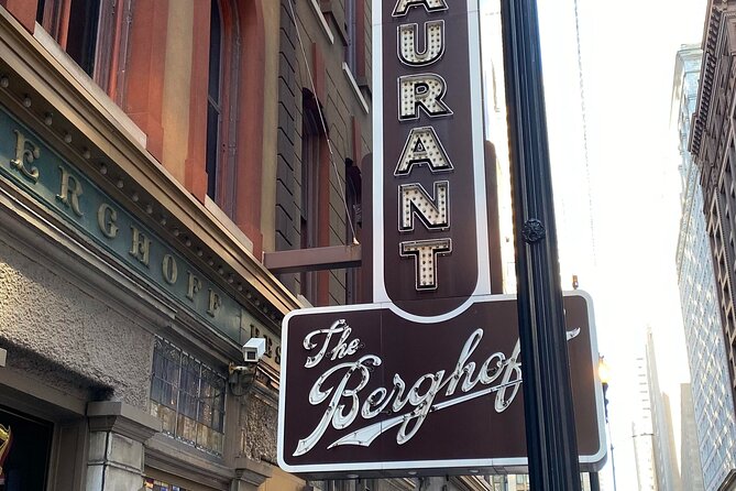 Downtown Chicago TV and Movie Sites Guided Walking Tour - The guide can make or break the morning
