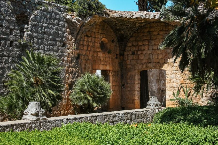 Dubrovnik: Epic Game of Thrones Tour + Lokrum & Saver Option - What the guides add to the walk