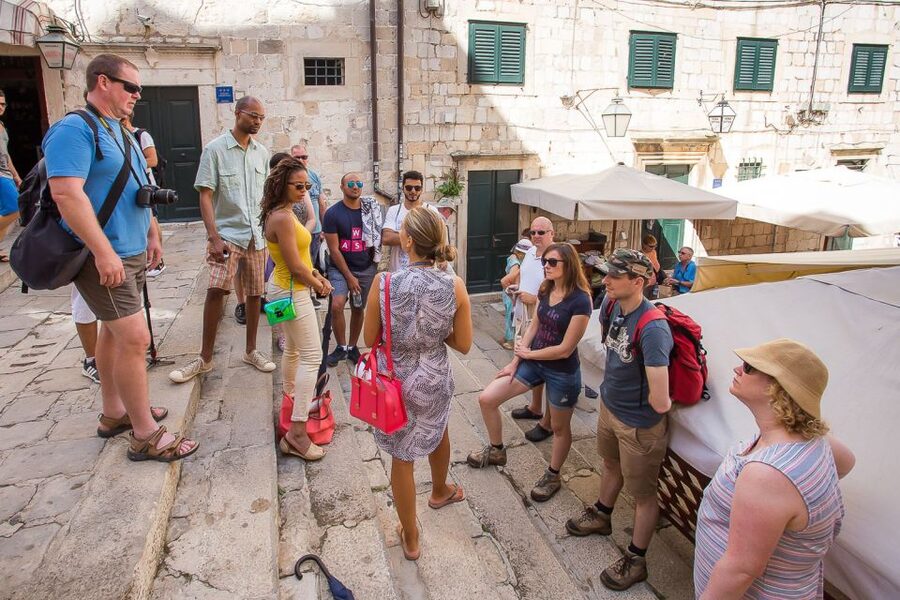 Dubrovnik: Game of Thrones&Lokrum Island Walking Tour - Meeting at Pile Square and entering King’s Landing