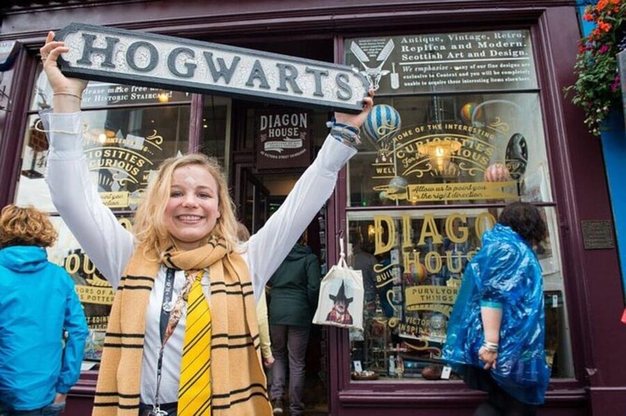 Edinburgh: Guided Harry Potter Walking Tour - What makes the guides so important