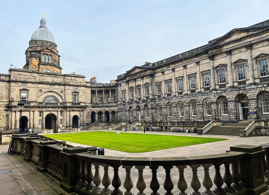 Edinburgh: Guided Harry Potter Walking Tour - Greyfriars Kirkyard and Tom Riddle’s grave