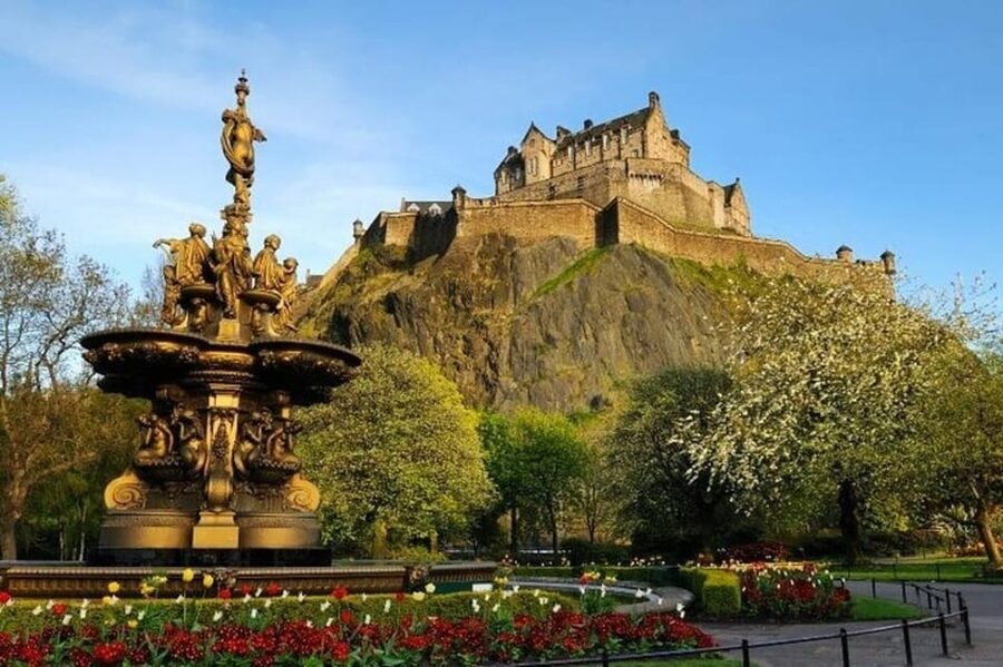 Edinburgh: Harry Potter Guided Private Walking Tour - Victoria Street, Edinburgh’s Diagon Alley