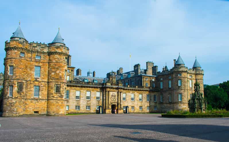 Edinburgh: Harry Potter Tour & Palace of Holyrood Entry - Key points to know before booking