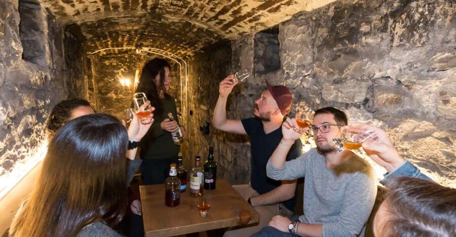 Edinburgh: Harry Potter Walking Tour and Beer Tasting - Old College and Edinburgh’s academic atmosphere