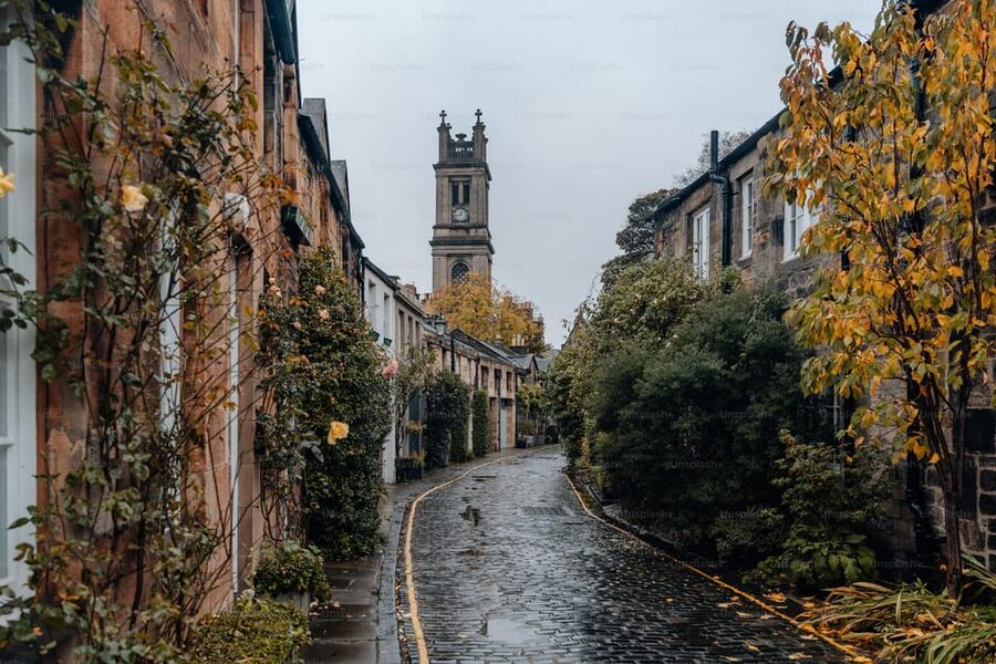 Edinburgh: Harry Potter Walking Tour with Dungeon Entry - Ending Near Edinburgh City Chambers