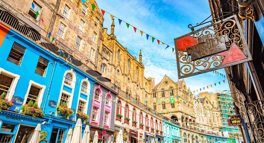 Edinburgh - Magical Harry Potter Highlights & Wizards Tour - The Elephant House and the Harry Potter connection