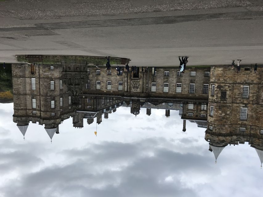 Edinburgh: Outlander Series and Jacobites Walking Tour - Meeting at Advocates Close on the Royal Mile