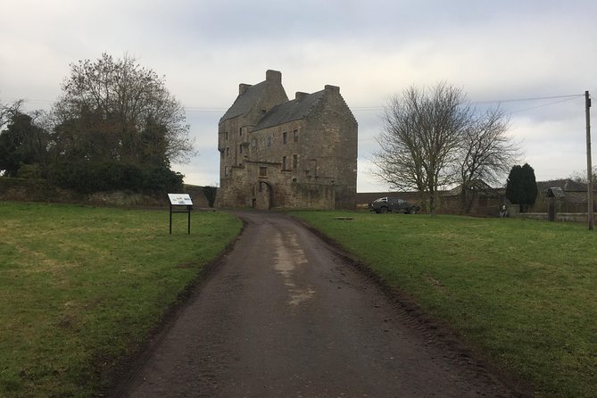 Edinburgh: The Outlander, Palaces & Jacobites Tour - Tullyies standing stones: a short photo stop