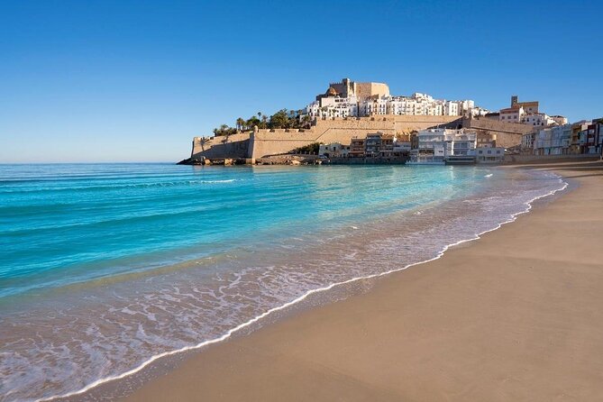 English Tour Peñíscola Game of Thrones and Castle Tickets - Entering the Templar castle after seven centuries