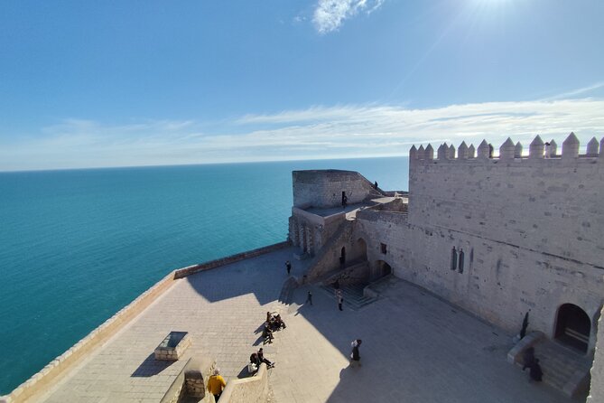 English Tour Peñíscola Game of Thrones and Castle Tickets - Walking through Peñíscola’s old streets and bastions