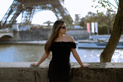 Feel like a star in Paris with photos and a mini movie!
