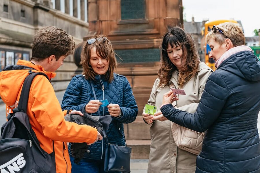 French Language : Original Harry Potter Tour of Edinburgh - Starting at the William Chambers Monument