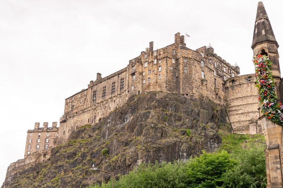 French Language : Original Harry Potter Tour of Edinburgh - Potterrow and the city behind Hogwarts