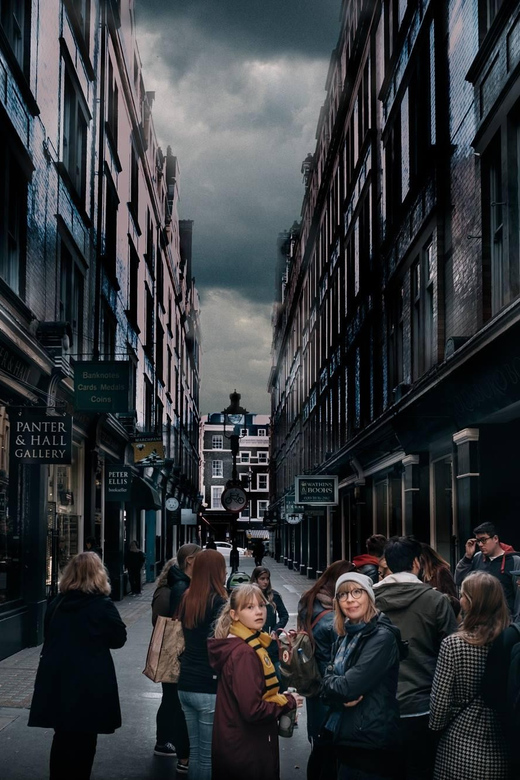 French Language: Original Harry Potter Walking Tour - Starting behind Southwark Cathedral
