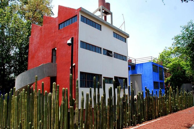 Frida Kahlo Museum and Diego Rivera Studio Tour with Admission Tickets - Handling Timing, Closures, and Weather